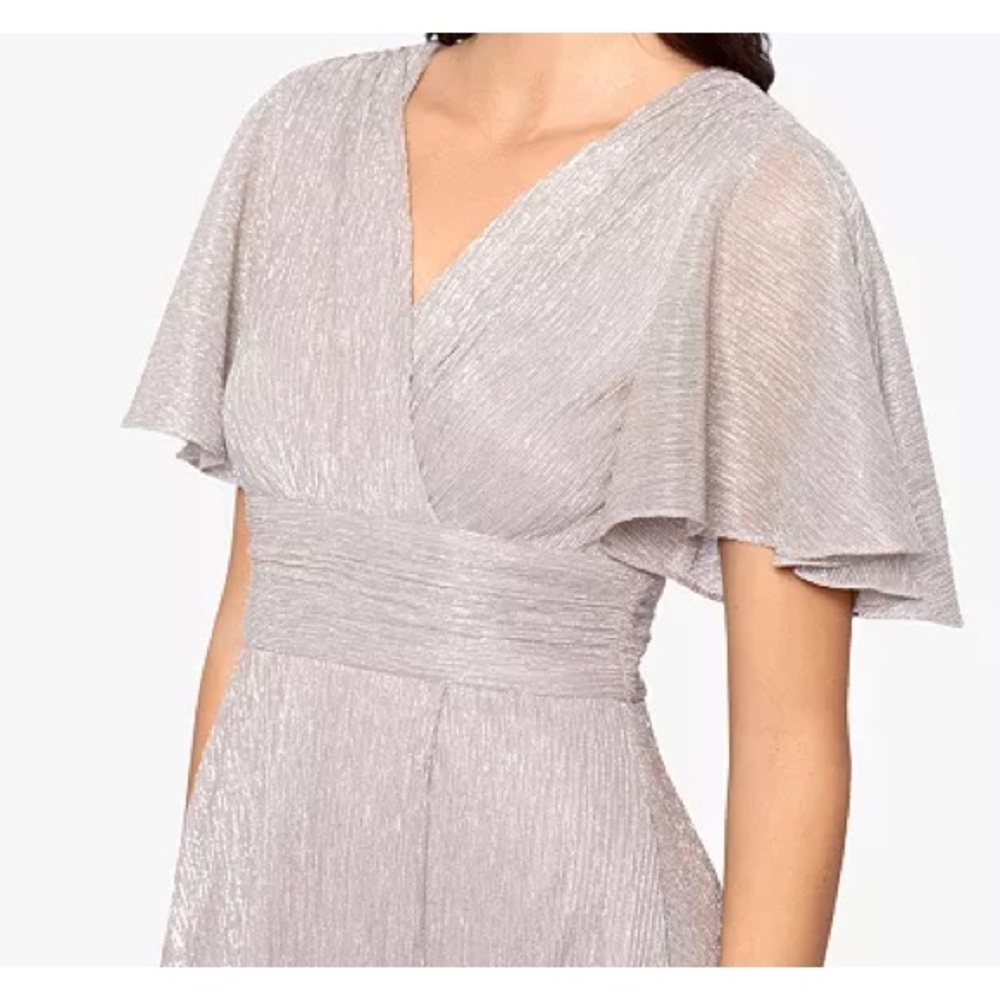 Betsy & Adam women's metallic flutter-sleeve formal gown - Picture 3 of 8